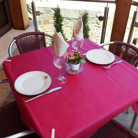 Hotel Don Suero De Quinones 2*