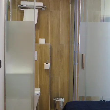 Hotel Don Suero De Quinones