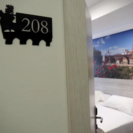 Don Suero De Quinones Hotel 2*