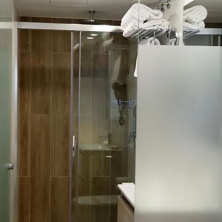 Don Suero De Quinones Hotel 2*