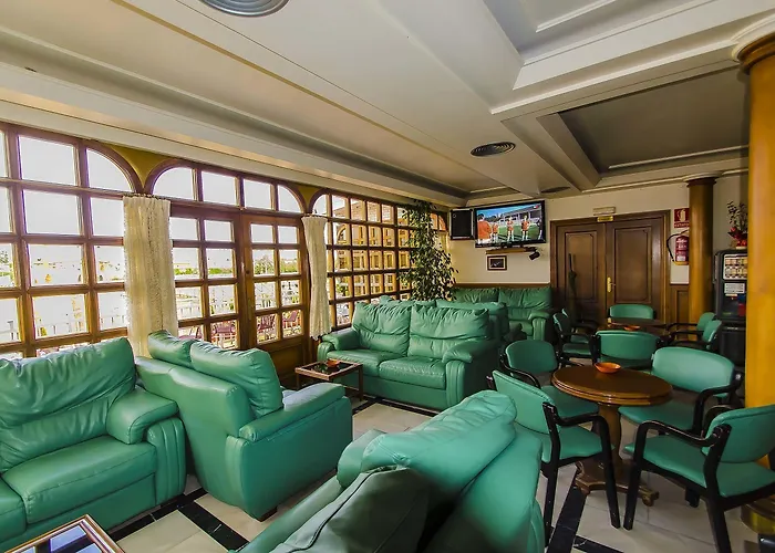 Ξενοδοχείο Don Suero De Quinones 2*