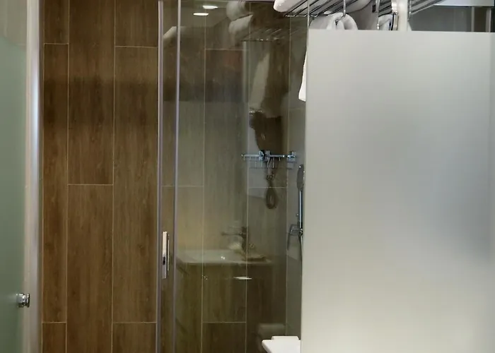 Don Suero De Quinones Hotel 2*